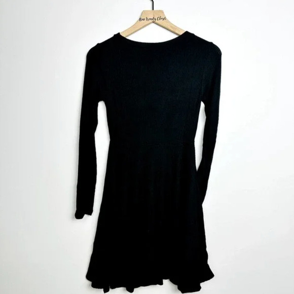 Lulus NWT Fit & Fair Ribbed Knit Long Sleeve Skater Mini Dress Black Size XSmall - Picture 6 of 6